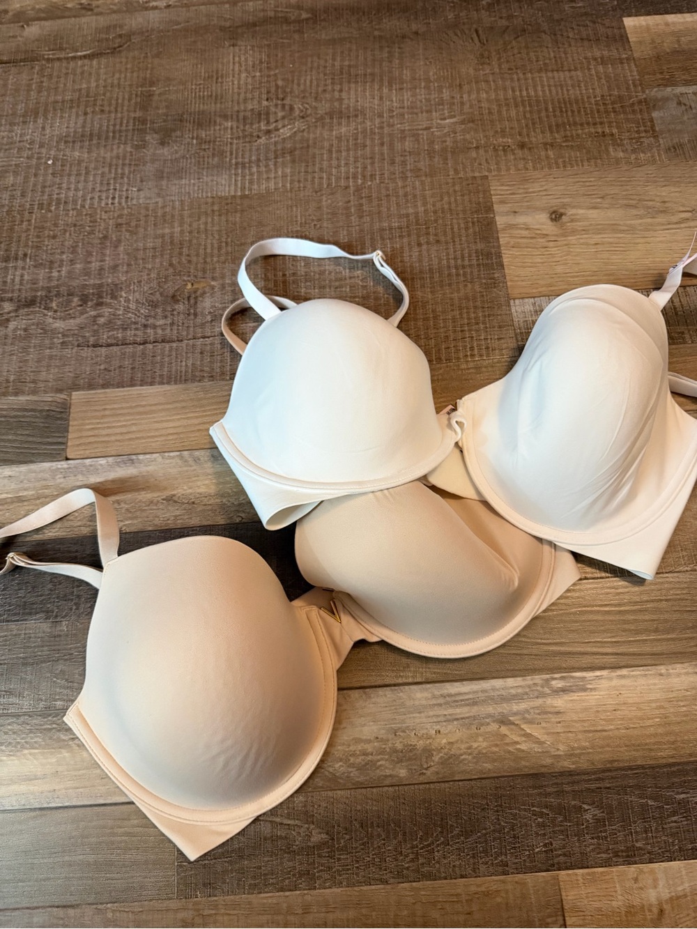 34G Victoria’s Secret Demi Bras